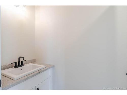 116 Aiden St, Fredericton, NB 