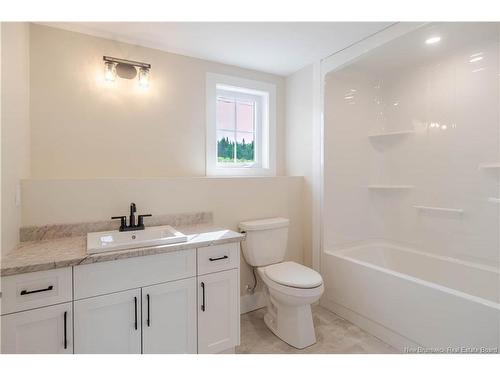 116 Aiden St, Fredericton, NB 