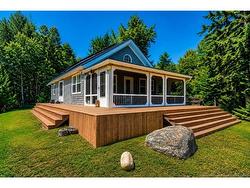 250 26 LANE Oromocto Lake, NB E6K 3X9