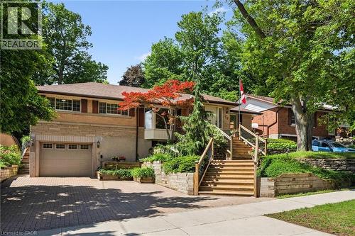57 MAPLEWOOD Place  Kitchener, ON N2H 4L4