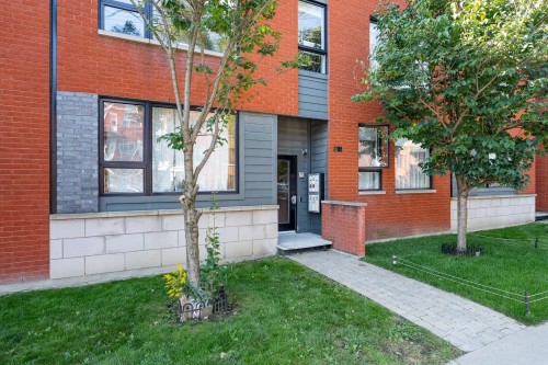 Entry - 1-2162 Av. Bourbonnière, Montréal (Mercier/Hochelaga-Maisonneuve), QC 