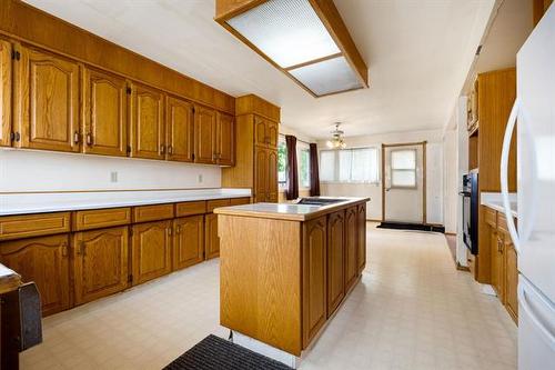 418 Netley Ave, Selkirk, MB 