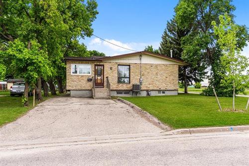418 Netley Ave, Selkirk, MB 