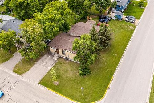 418 Netley Ave, Selkirk, MB 