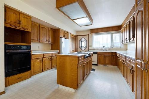 418 Netley Ave, Selkirk, MB 