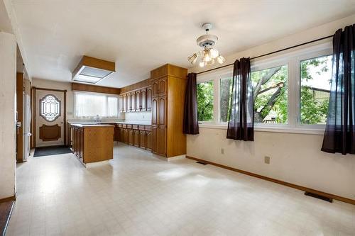418 Netley Ave, Selkirk, MB 