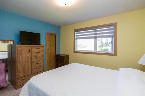 1187 Mountain Ave, Winnipeg, MB 
