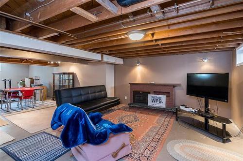 1187 Mountain Ave, Winnipeg, MB 