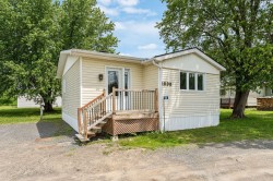 1098 Ch. de Knowlton  Lac-Brome, QC J0E 2P0