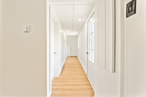 Corridor - 1098 Ch. De Knowlton, Lac-Brome, QC 