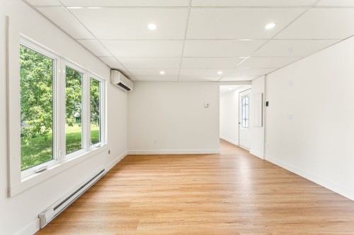 Salon - 1098 Ch. De Knowlton, Lac-Brome, QC 