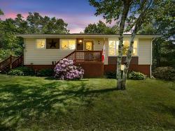 11 McBunt Drive  Hebbville, NS B4V 6Y2