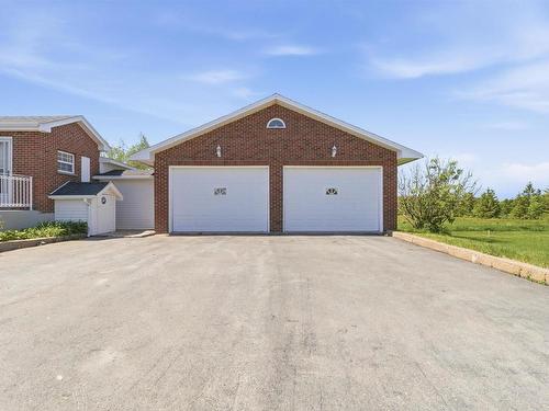 21 Hillcrest Lane, Upper Burlington, NS 