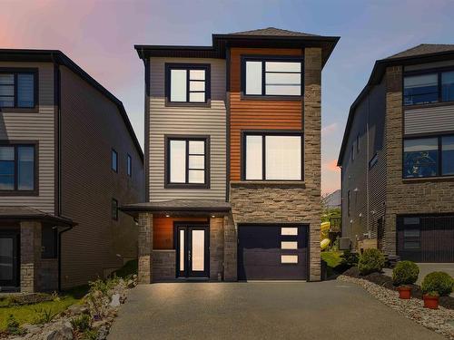 62 Hadley Street  Halifax, NS B3P 1P1