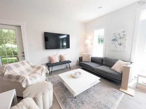 8 Matts Way, Enfield, NS 