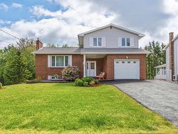 138 Hallmark Avenue  Lower Sackville, NS B4C 3R4