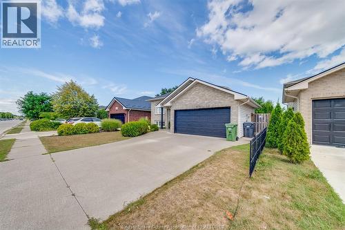 1174 Clover, Windsor, ON 