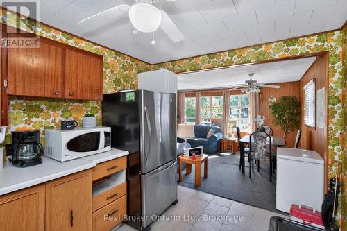 24 Poplar Drive, Tiny, ON - Indoor Photo Showing Kitchen