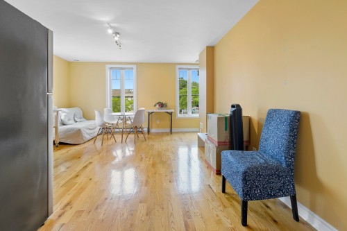 Living Room - 37 Av. Cartier, Pointe-Claire, QC - Indoor