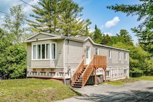 6639 Rue des Enclaves  Sherbrooke (Brompton/Rock Forest/Saint-Élie/Deauville), QC J1N 2R4