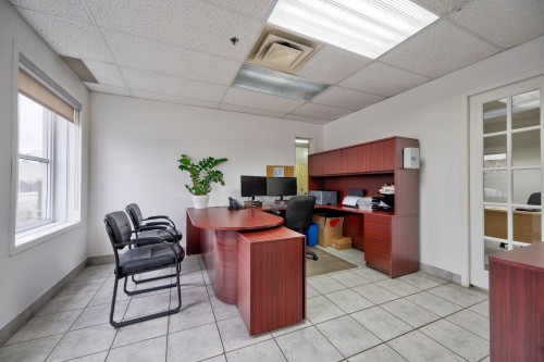 Bureau - 2315 Rue Louis-Allyson, Trois-Rivières, QC 