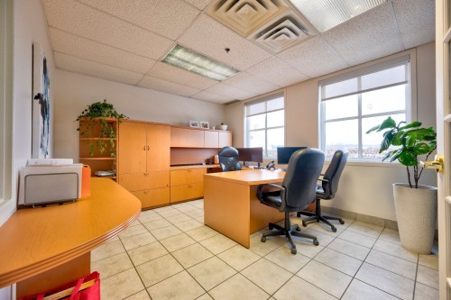 Bureau - 2315 Rue Louis-Allyson, Trois-Rivières, QC 