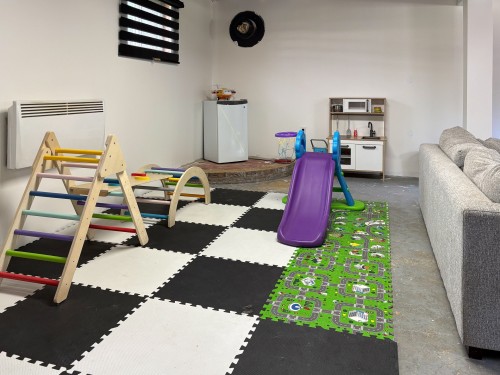 Family Room - 581 Ch. St-Benoît, Saint-Michel-Des-Saints, QC 