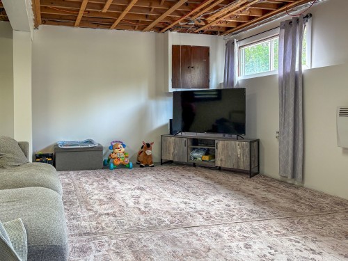 Family Room - 581 Ch. St-Benoît, Saint-Michel-Des-Saints, QC 