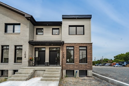 Front of Structure - 102-127Z Mtée Des Trinitaires, Saint-Basile-Le-Grand, QC - Outdoor With Facade
