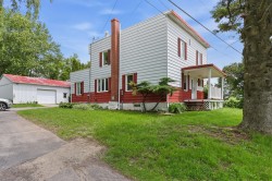 341 Ch. de la Rivière-des-Fèves N.  Saint-Urbain-Premier, QC J0S 1Y0