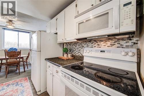303-4 Avalon Place, Kitchener, ON - Indoor Photo Showing Kitchen