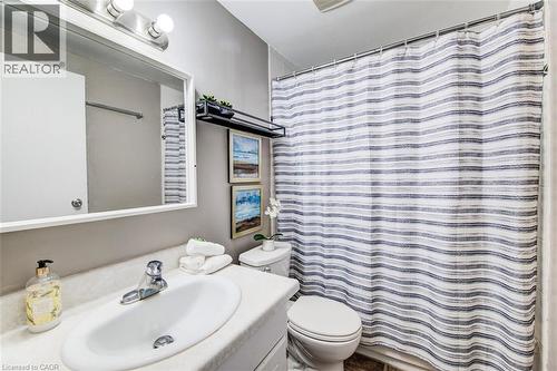 303-4 Avalon Place, Kitchener, ON - Indoor Photo Showing Bathroom