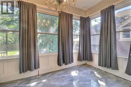 956 Victoria, Windsor, ON 
