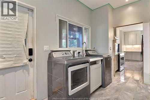 956 Victoria, Windsor, ON 