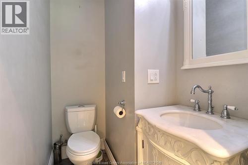 956 Victoria, Windsor, ON 