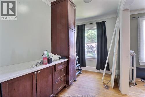 956 Victoria, Windsor, ON 