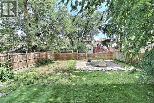 956 Victoria, Windsor, ON 