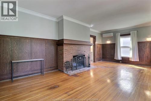 956 Victoria, Windsor, ON 