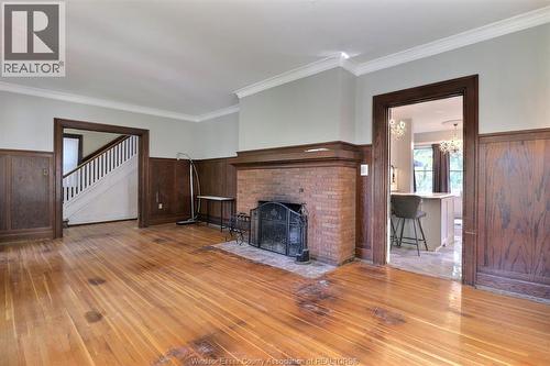 956 Victoria, Windsor, ON 