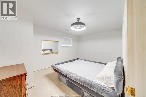 1694 Chornoby, Tecumseh, ON 