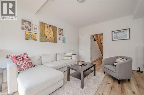 16 Raspberry Lane, Mount Hope, ON 
