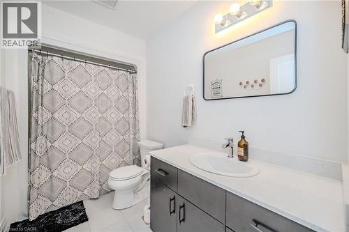 16 Raspberry Lane, Mount Hope, ON 