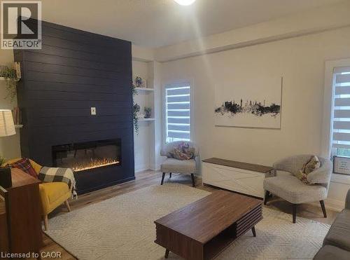 16 Raspberry Lane, Mount Hope, ON 