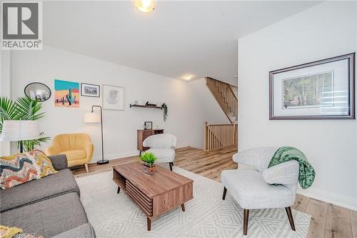 16 Raspberry Lane, Mount Hope, ON 