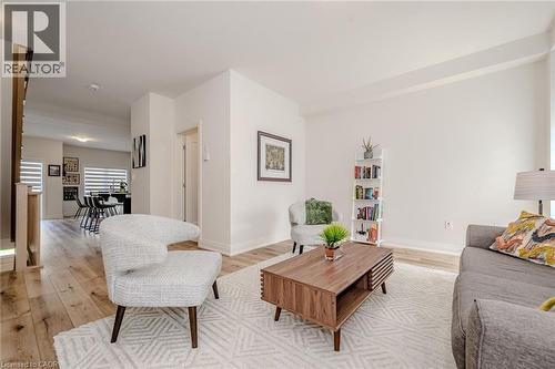 16 Raspberry Lane, Mount Hope, ON 