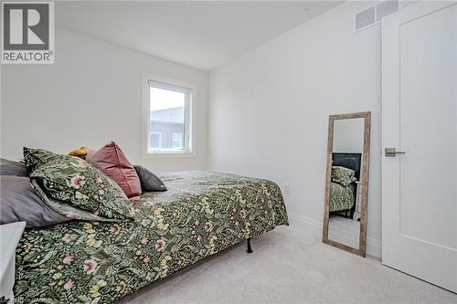 16 Raspberry Lane, Mount Hope, ON 