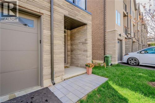16 Raspberry Lane, Mount Hope, ON 