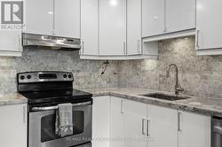 Modern elegant kitchen - 