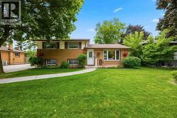 197 BORDEN STREET Sarnia, ON N7S 1E7