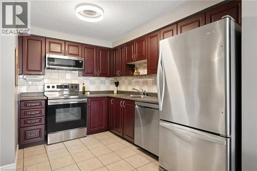 702 Activa Avenue, Kitchener, ON 
